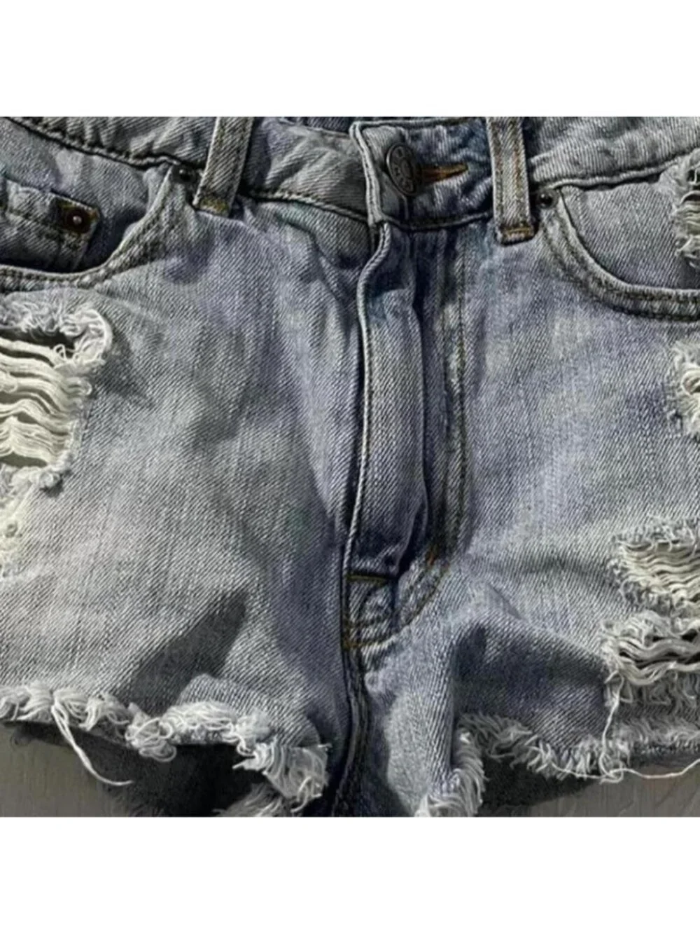 BDG blue denim shorts Size 25